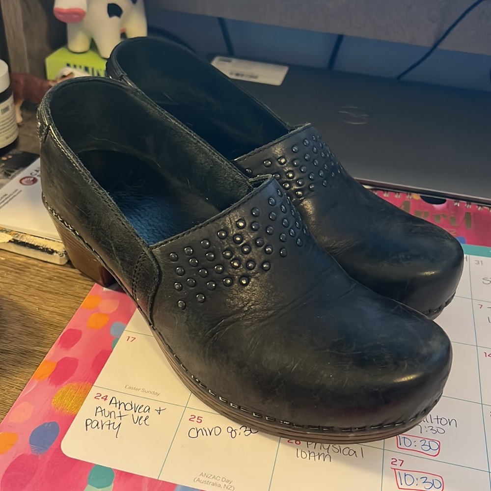 Like New, Black leather Dansko